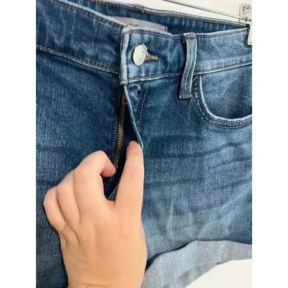 JOE'S Mid Rise Rolled‎ Cuff Denim Shorts In Cassandra Size 28 - Picture 3 of 12